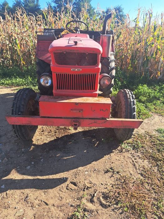 Vand tractoras 445