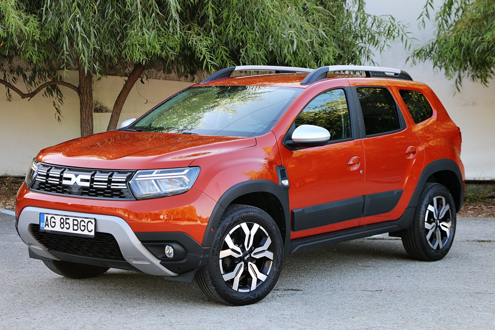 Vând Dacia Duster