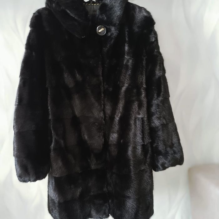 Продам норковую шубу