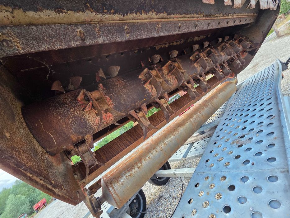 Tocatoare in tiranti la tractor resturi si păsune de 2.8m VIGOLO 2004
