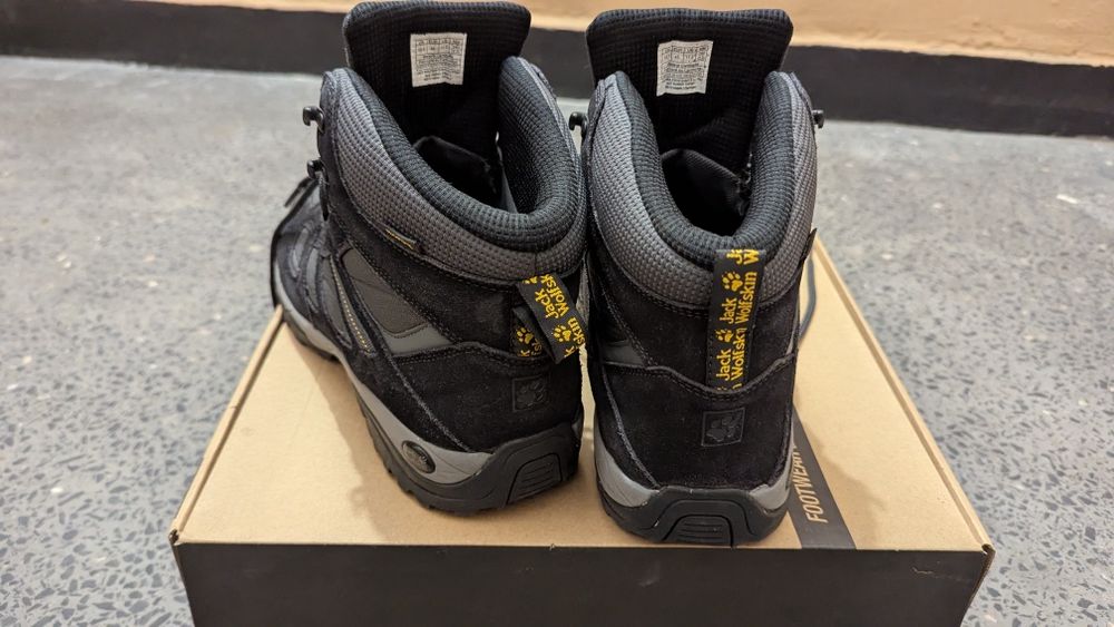 Jack Wolfskin Vojo hike 2 mid. 39 и 45 номер.