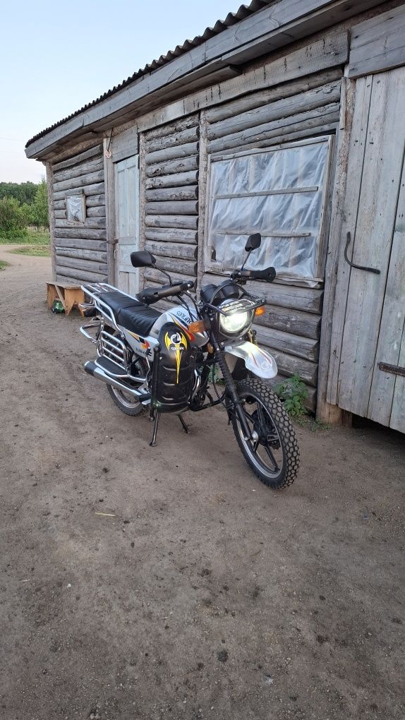 Продам мотоцикл 200 куб