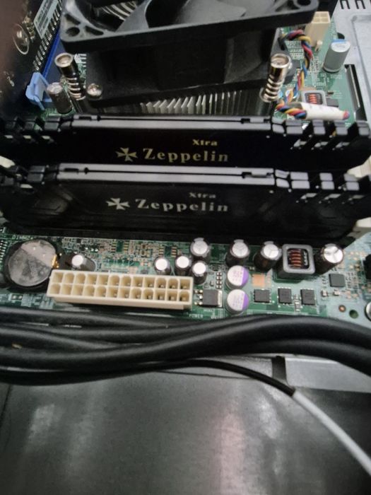 Carcasa cu I7 3770 + placa de baza + 16gb ddr3