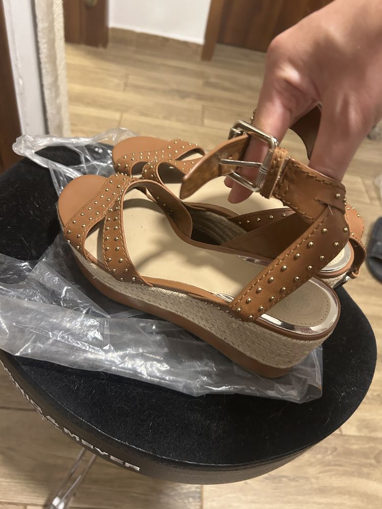 Sandale GUESS, platforma, marimea 40