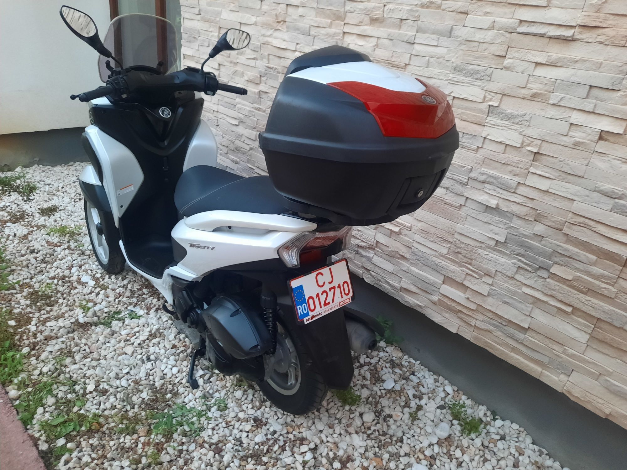 Scutere yamaha  tricity 125cc