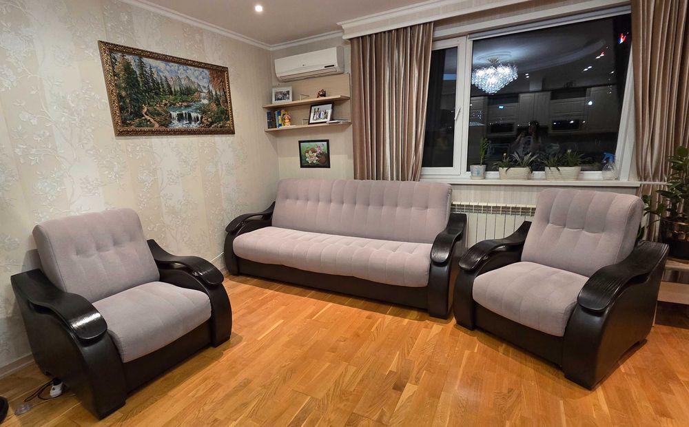 Диван и 2 кресла (мягкий уголок)
