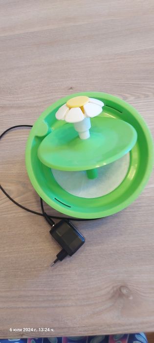 поилка- котешки фонтан