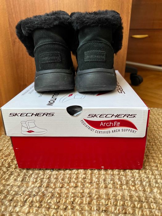 Дамски боти Skechers ArchFit обработен велур, с топла подплата