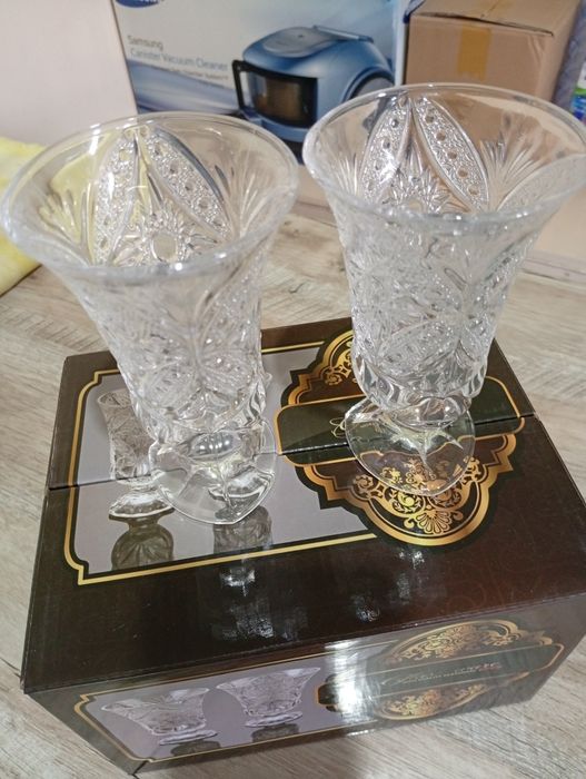 Янги каробкада тутилмаган фужерла