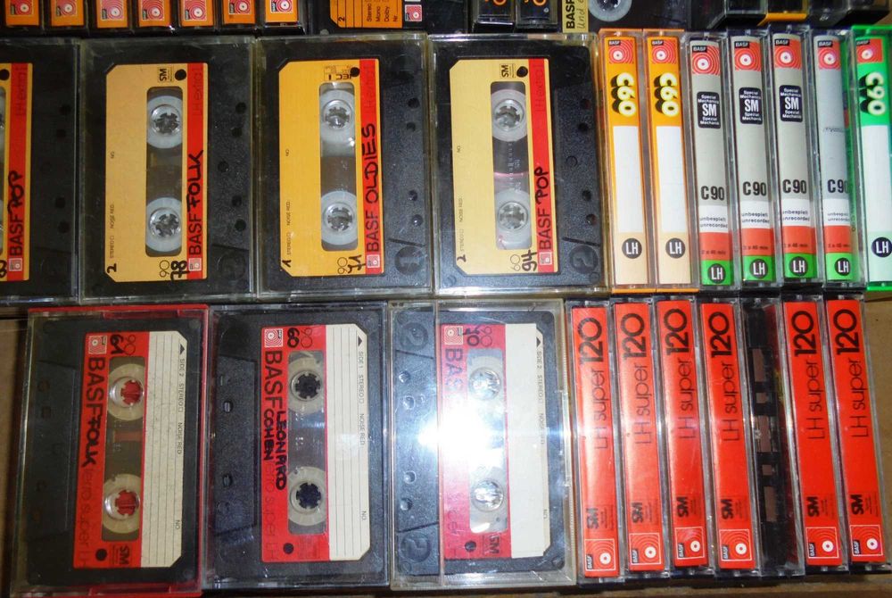 Vand casete audio cu banda FE , BASF, AGFA, etc., utilizate