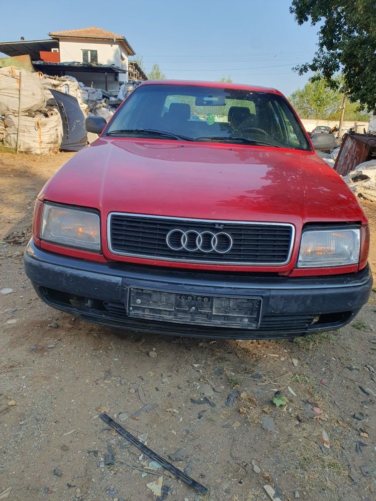 Ауди 100 2.5 Audi 100 2.5 на части