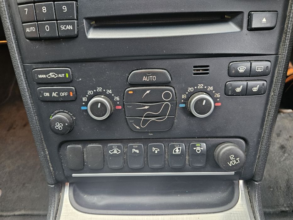 Управление климатроник за Volvo XC90 2.4d 185