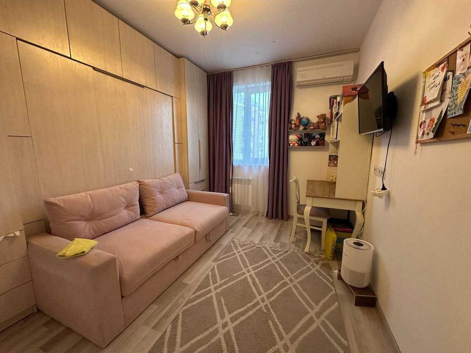 Продаётся в Голден хаусе Ассалом Сохил 1 комнатная квартира ремонтом !