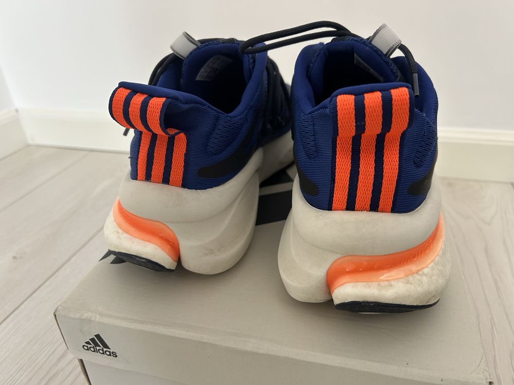 Adidasi Alphaboost 6