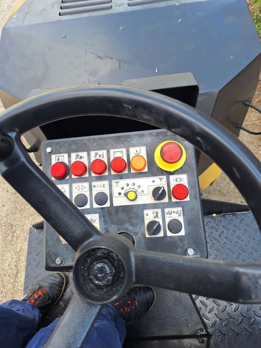 Vand / Inchiriez Cilindru Compactor BOMAG AMMANN