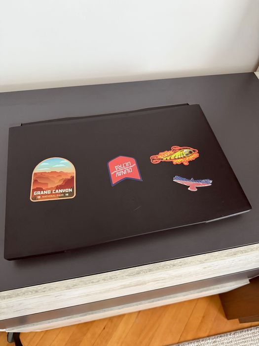 Геймърски лаптоп MSI Katana gf76