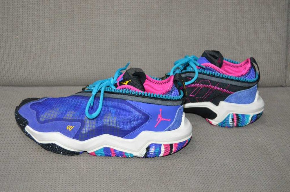 Adidasi Jordan Why Not .6 marime 38.5 ca noi