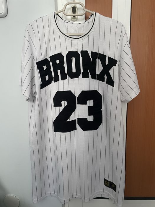 Tricou sport “BRONX 23”, alb cu dungi