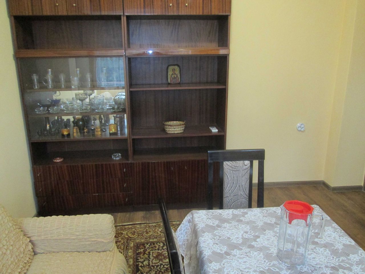 Дава се под наем Двустаен апартамент в Видин, Център - 82 кв.м за 255 € - Снимка #2