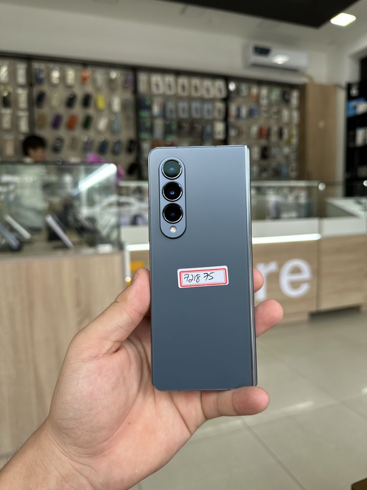 Samsung Z fold 4