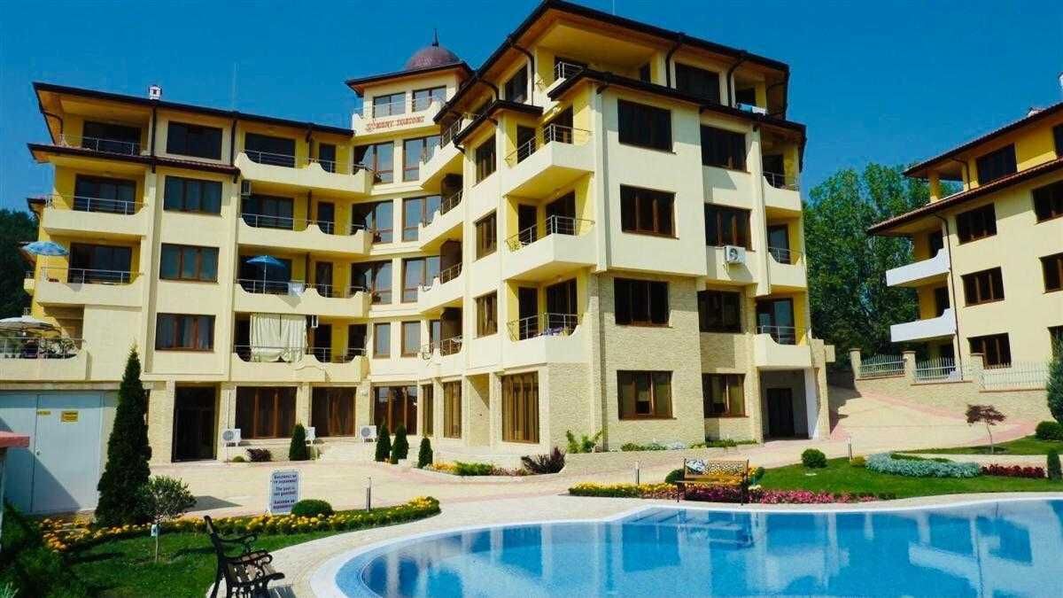 Продава се Тристаен апартамент в Бяла - 100 кв.м за 899 €/кв.м - Снимка #15
