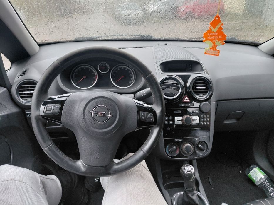 Opel Corsa D 1.2 i на части !!!