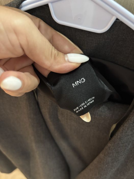 Дамски костюми Mango