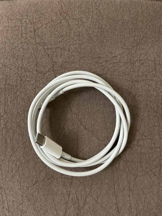 Iphone 13 pro  orginal cabel