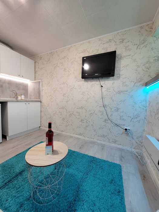 Дава се под наем Едностаен апартамент в Варна, ВИНС - 22 кв.м за 331.5 € - Снимка #3
