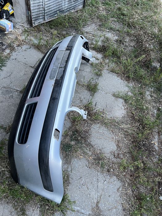 Предна броня за Vw golf 4