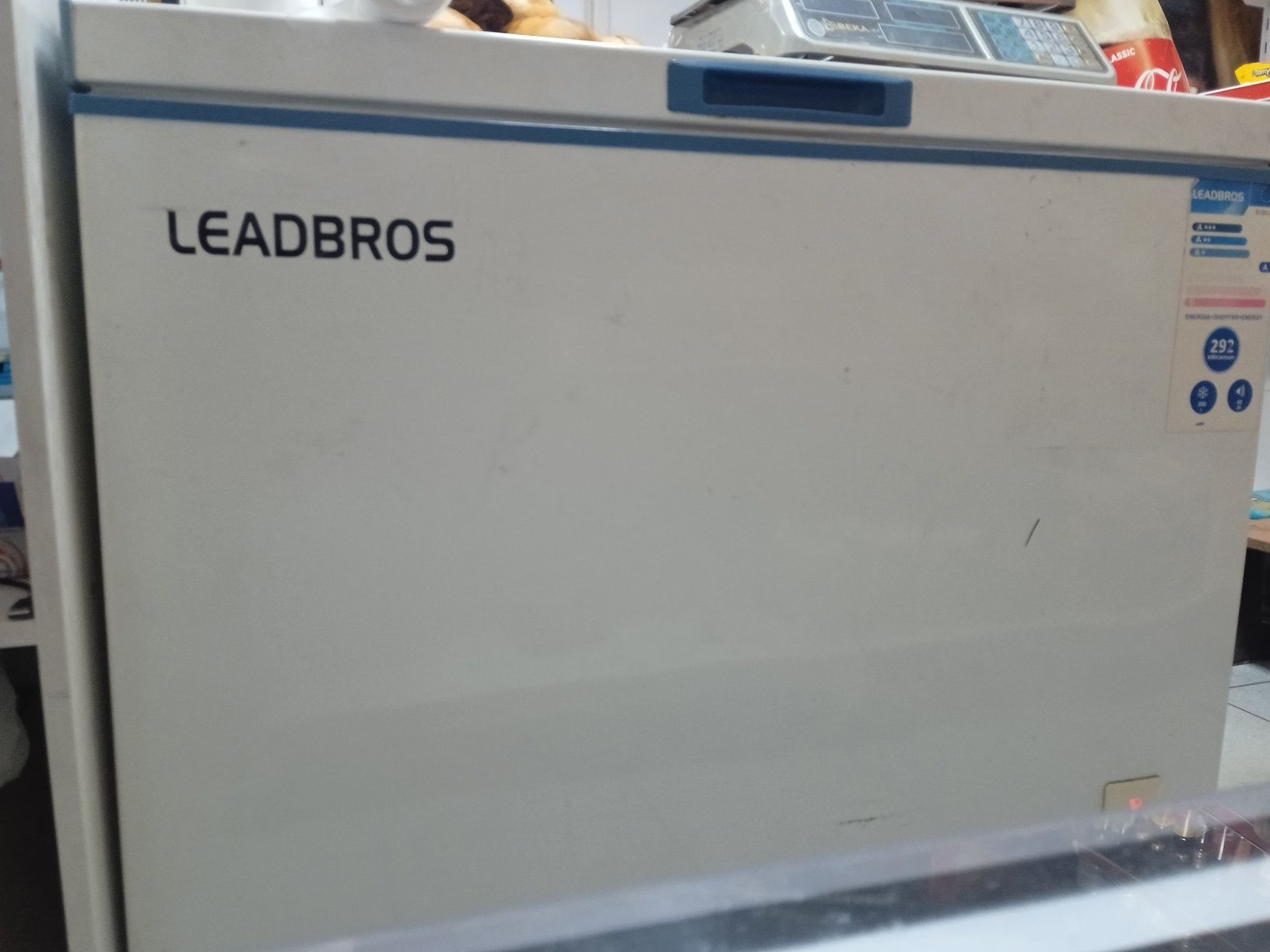 Продам морозильник  LEADBROS