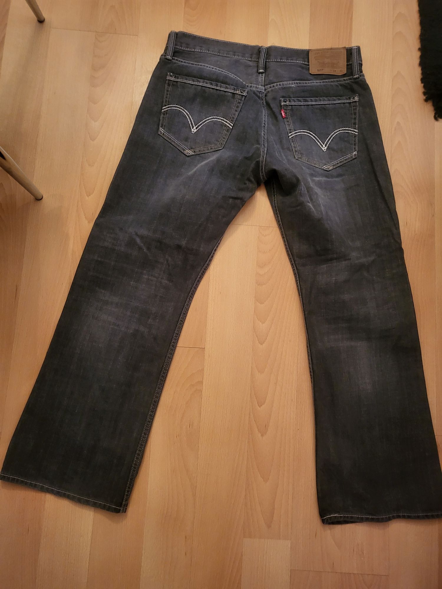 Оригинални мъжки дънки Levi's 527