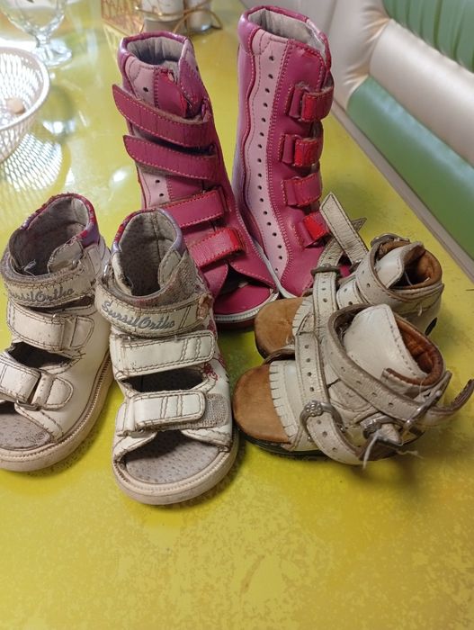 Отдам брейсы ою, ортопедическую обувь