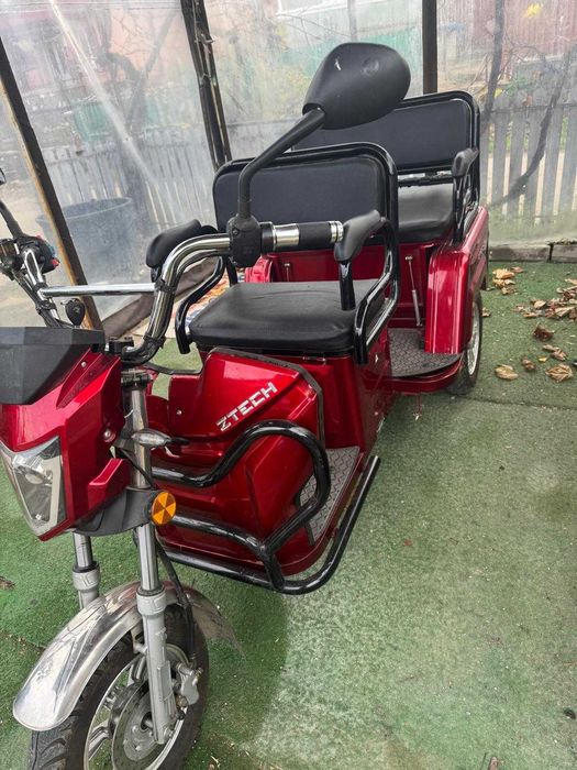 Vand triciclu electric