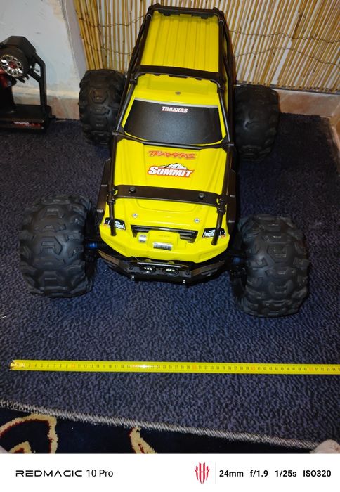 Traxxas summit 1/7 70x50cm vxl 8s