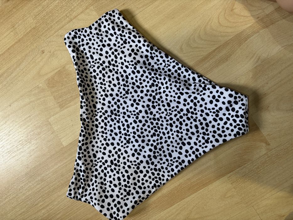 Долнище (бански)