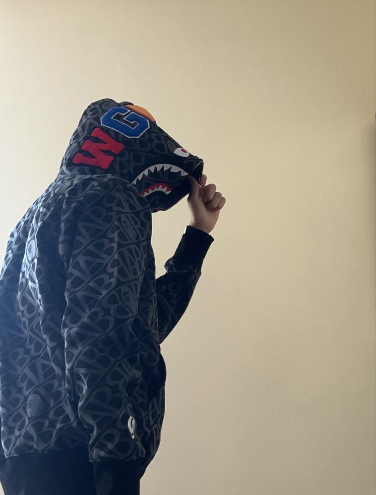 Bape суитчер М размер.