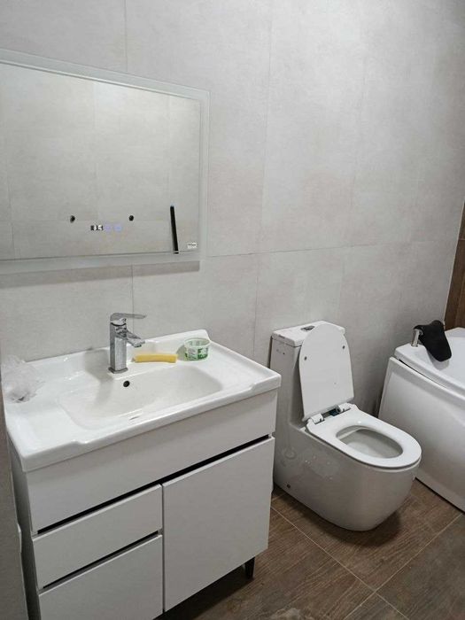 Срочно продается евродом 3 комнаты,1,55соток,Азербайджанский центр.