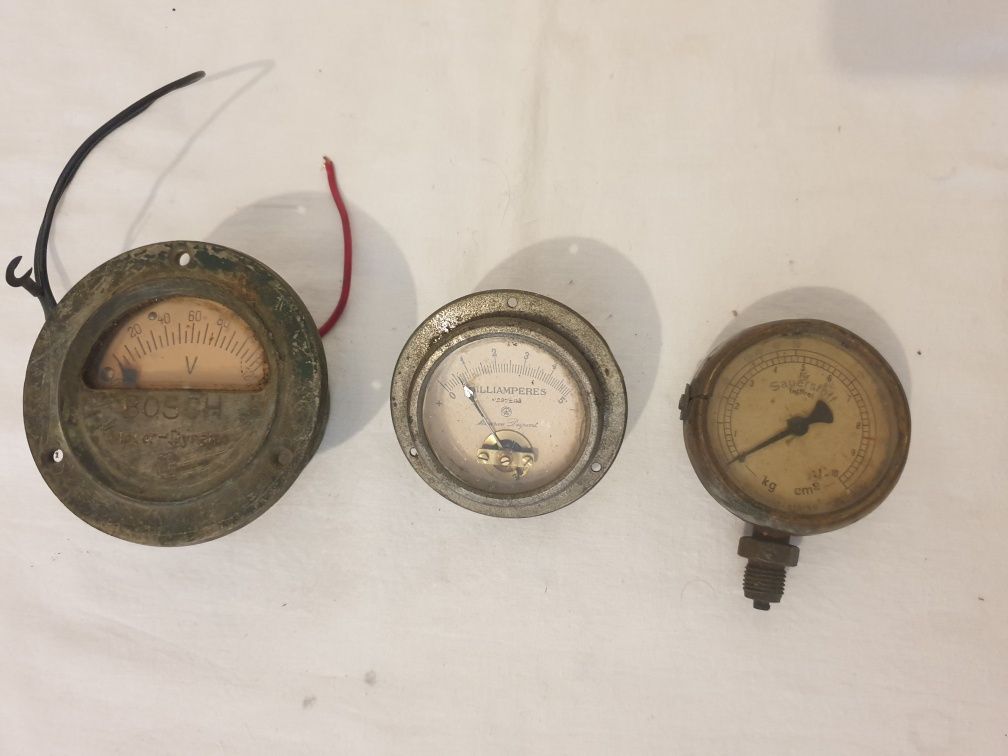 Ceasuri vechi de vapor, din bronz / alama, vechi de peste un secol