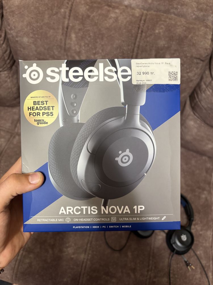 Наушники SteelSeries Arctis Nova 1