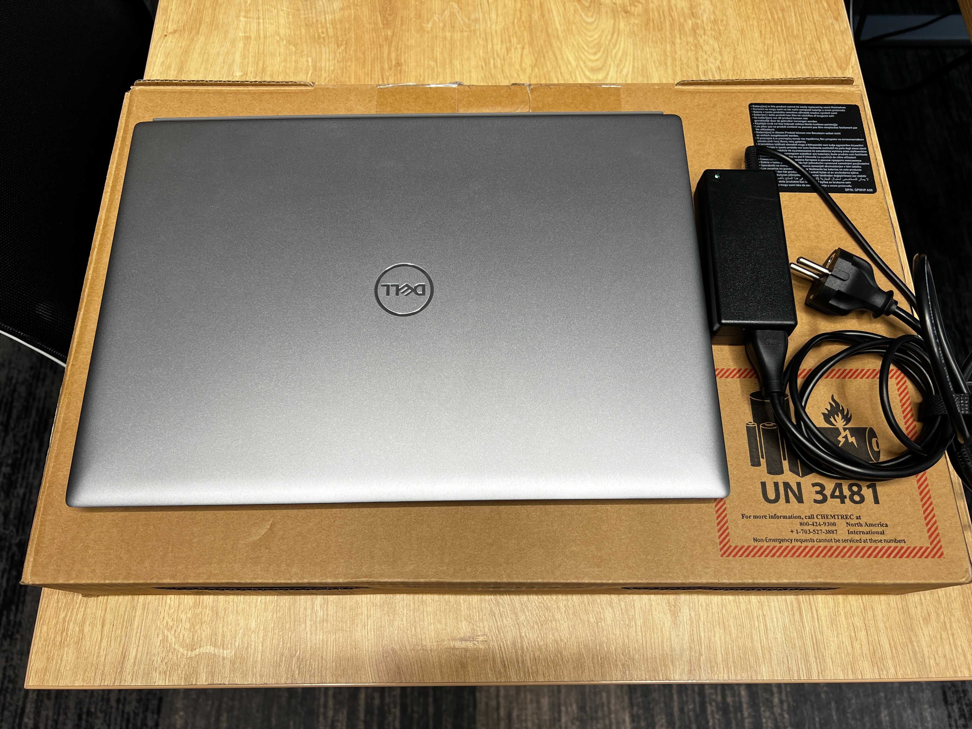 Dell Vostro 5620 16'' FHD i7-1260P,32GB DDR4, 512GB SSD PCIe Win11 Pro