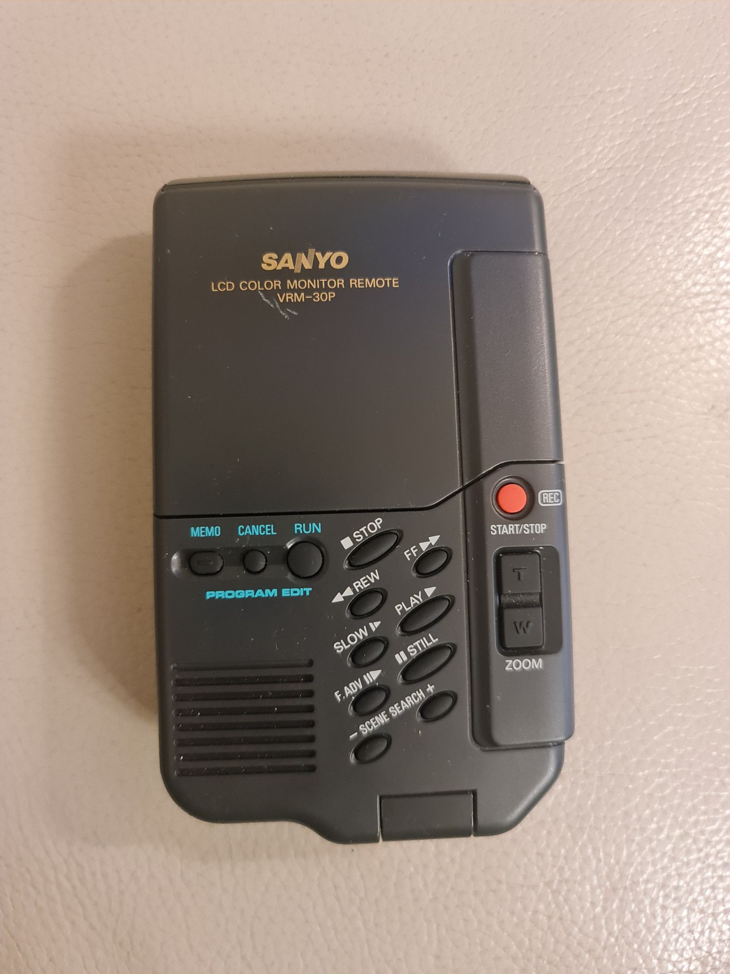 Telecomanda cu monitor color Sanyo