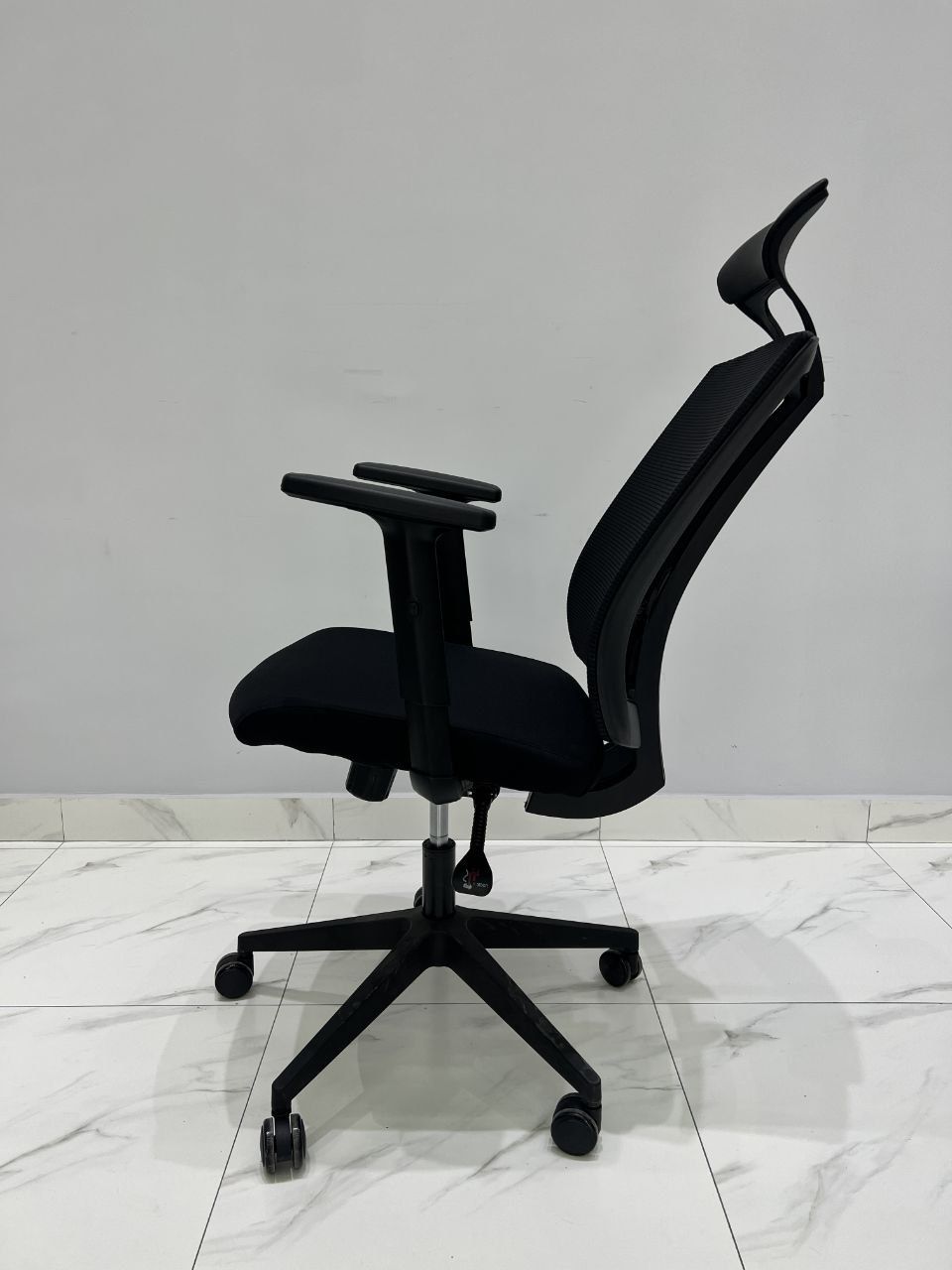 офисное кресло model hope