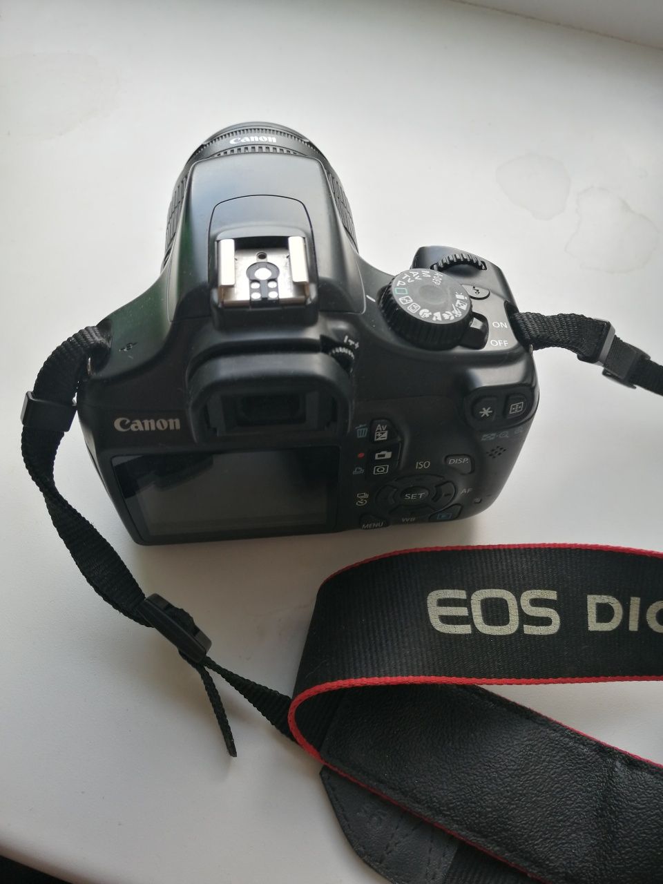 Фотоаппарат CANON EOS 1100D