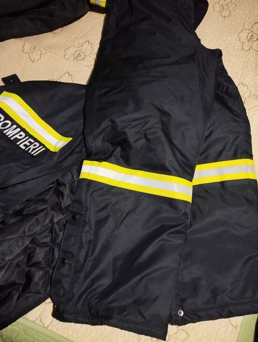 Costum izoterm pompieri