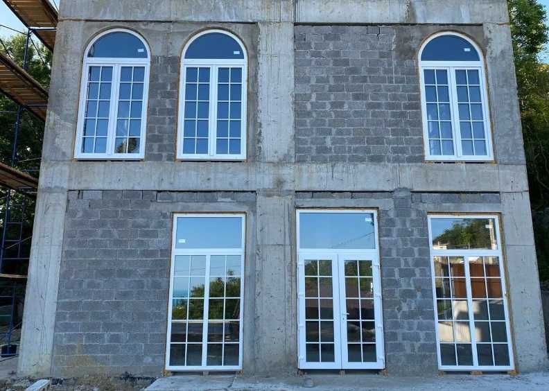Пластиковые и алюминиевые  окна, двери, перегородки Лоджи Витражи
