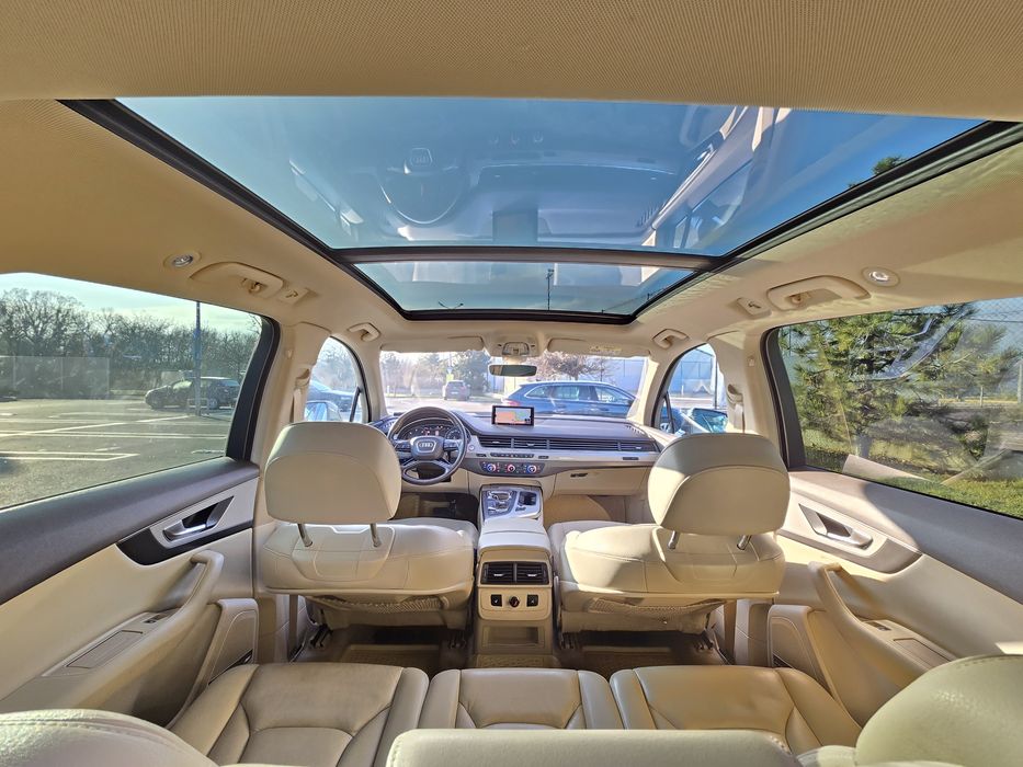 Audi Q7 , piele bej, plafon panoramic