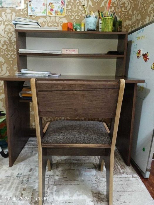 Детский письменный стол с стульчиком