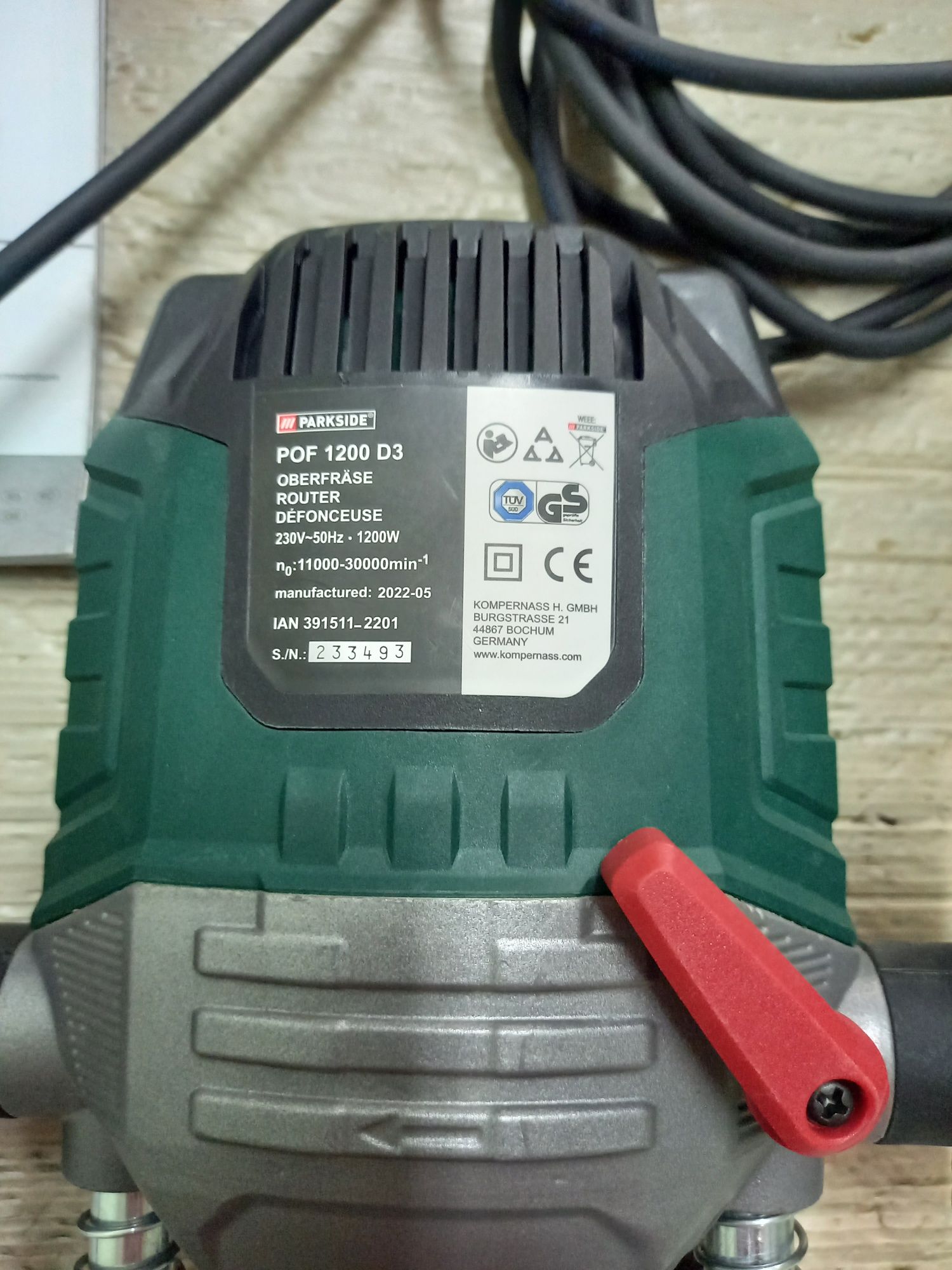 Оберфреза Parkside 1200W
