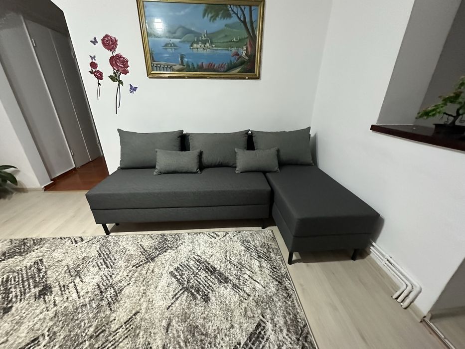 Canapea extensibilă gri – nouă, în stare excelentă – 1300 RON